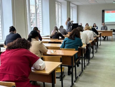 Приглашаем курских педагогов к просмотру видеоконсультации «Статус учителя в современной школе – объективная реальность»