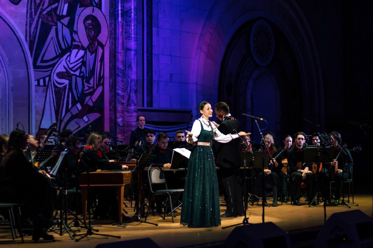 Солистка концертно-творческого центра им. М.С. Щепкина Алина Железнова завоевала Гран-при XI Всероссийского фестиваля православной культуры и традиций малых городов и сельских поселений Руси «СОФИЯ - 2025»