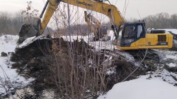 В Курске вторые сутки спасают реку Тускарь от канализационных стоков