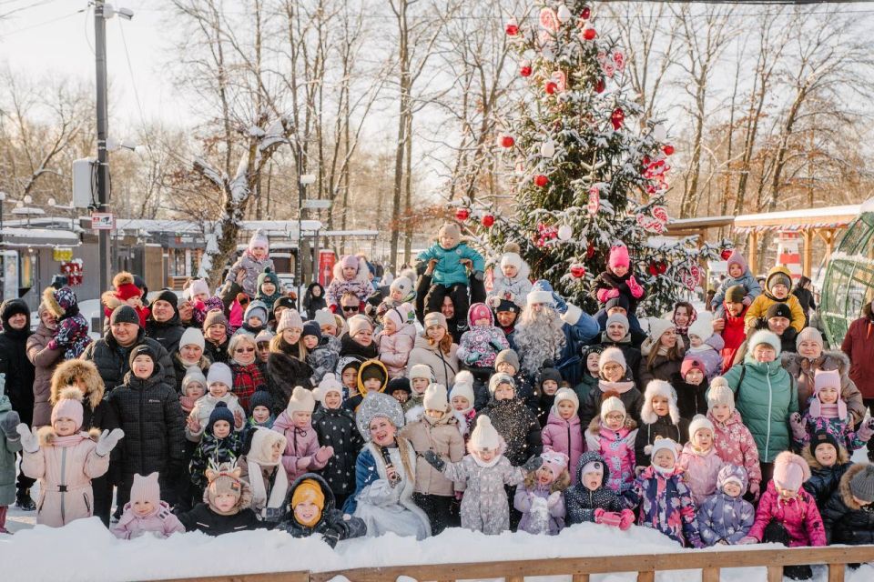Эко-отель «Простые радости» на новогодних каникулах встречал гостей из разных городов нашей страны: Москвы, Новосибирска, Рязани, Астрахани, Твери, Ростова-на-Дону, Владикавказа, Брянска, Воронежа и других