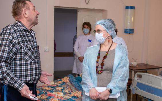 В Курской области средняя зарплата санитарок превышает 41 тысячу рублей