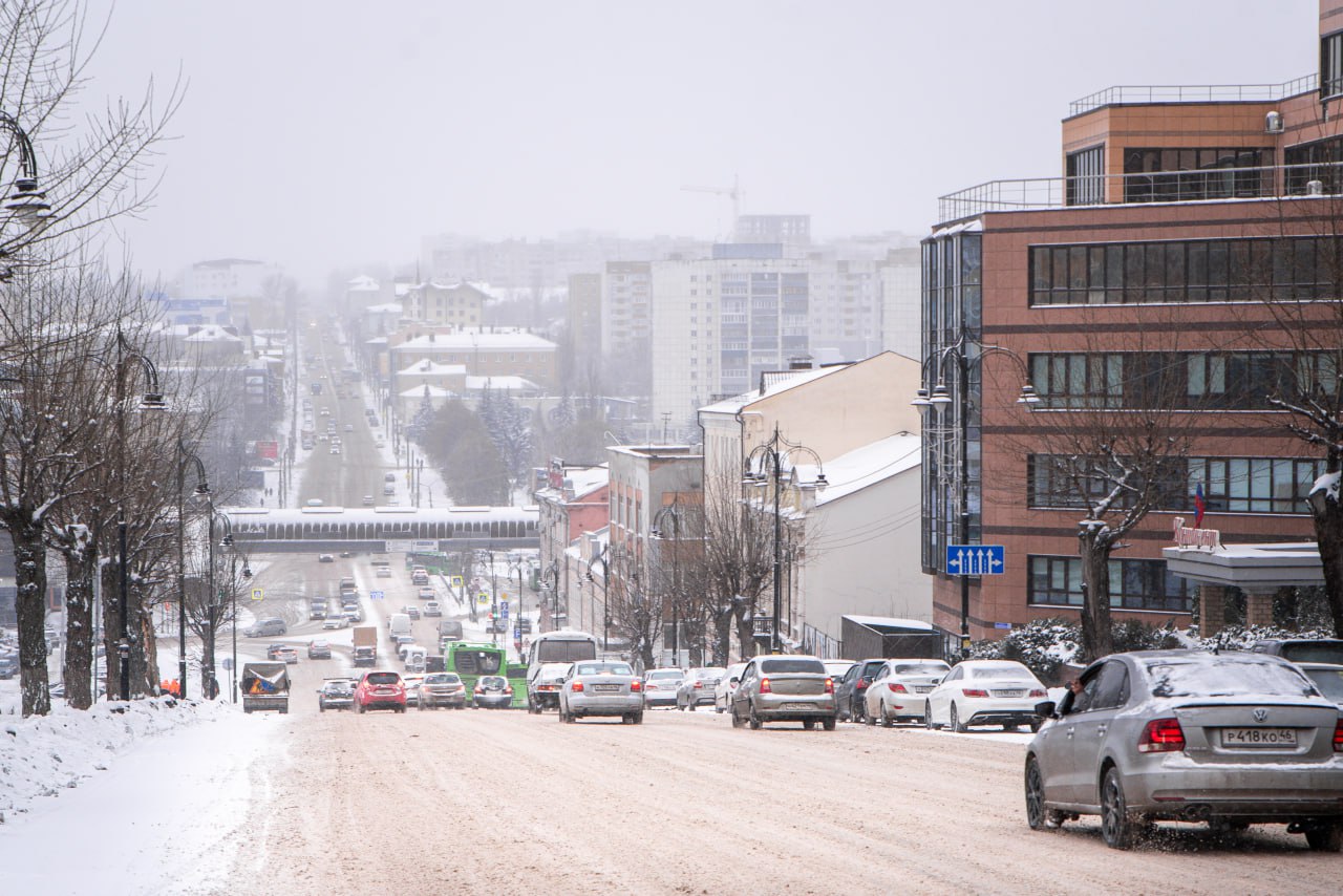 Евгений Маслов: В связи с тем, что по прогнозам синоптиков с 31 января по 4 февраля температура воздуха может опускаться до -26°С, а ночью может достигать -32°С, подписал распоряжение о переводе школьников со 2 по 3 февраля...