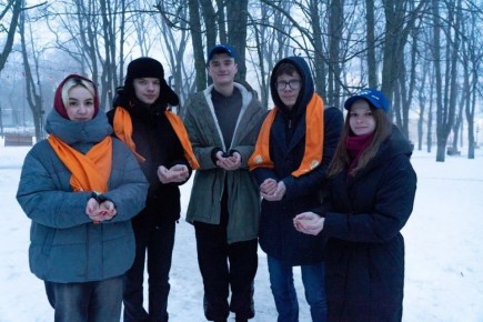 Сотрудники и студенты Курского государственного аграрного университета приняли участие в экологической акции «Покормите птиц»