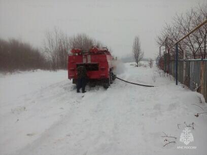 В Курской области огнем повреждены жилой дом и автомобили