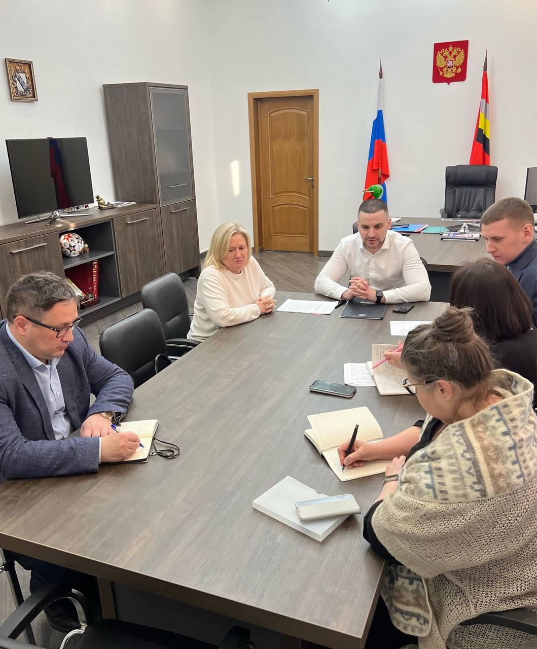 04.02.2026 г. в Министерстве имущества Курской области состоялось совещание с участием представителей Министерства жилищно-коммунального хозяйства и ТЭК Курской области, Министерства природных ресурсов Курской области...