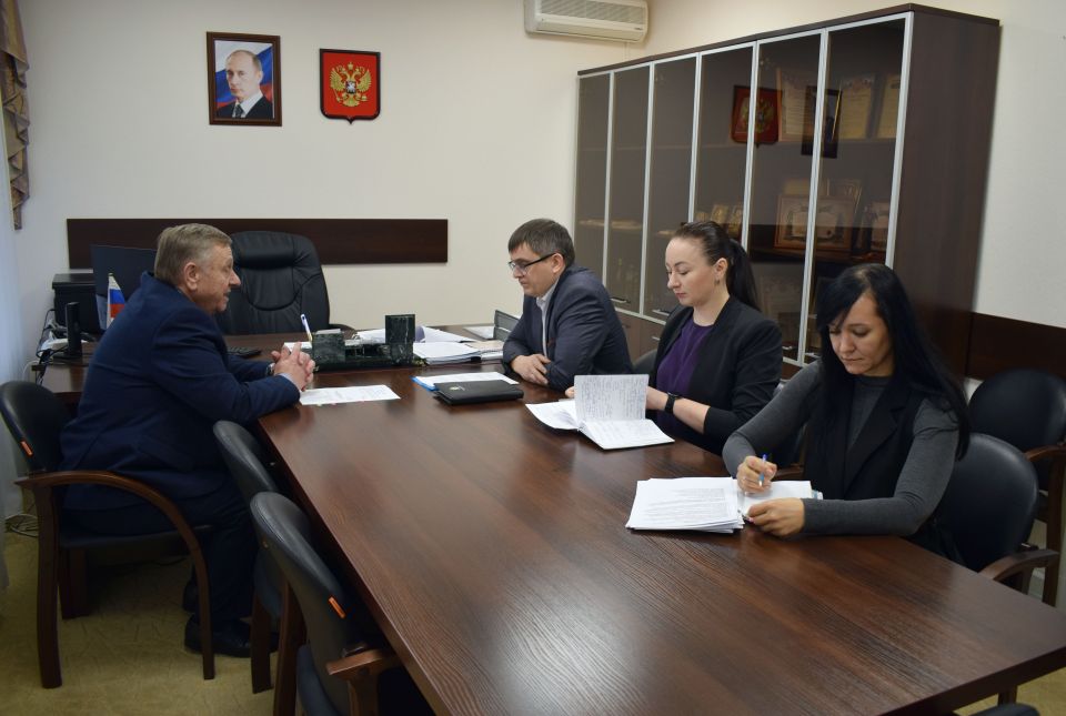 «Наболевший вопрос» тарифов в ЖКХ: Александр Кичигин обсудил с Юрием Кучем пути снижения нагрузки на кошельки курян