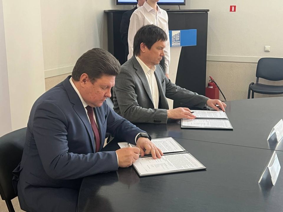 Сегодня на площадке Курского государственного университета состоялось подписание соглашения о сотрудничестве между Минцифры Курской области и «Базальт СПО»