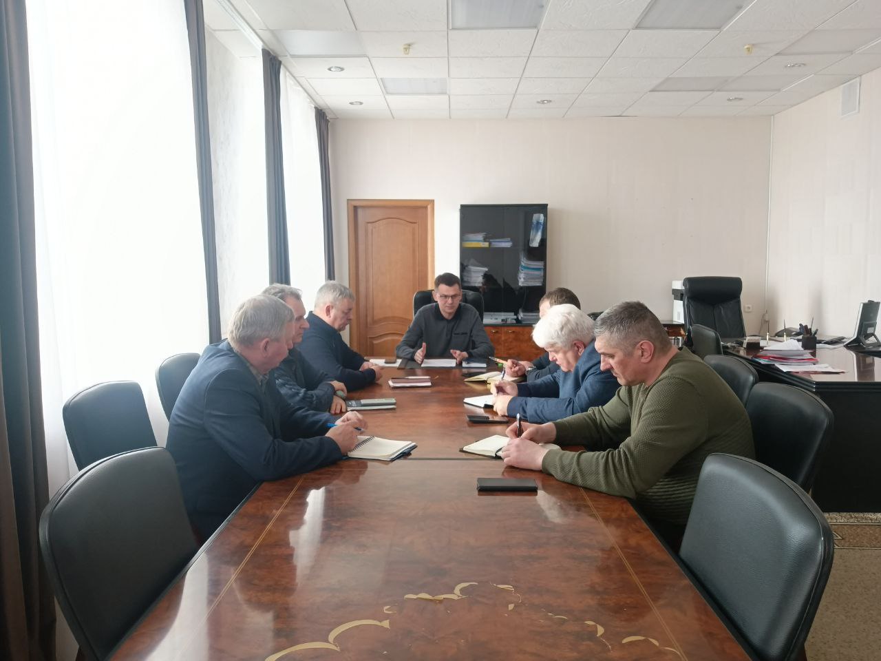 В Курске сотрудников торговых точек призвали активнее убирать прилегающие территории