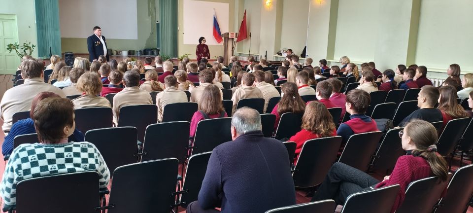 Афганская война…В школе №3 состоялась встреча с Сергеем Николаевичем Глазковым, ветераном боевых действий, подполковником запаса ФСБ