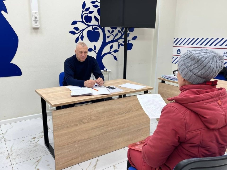 Глава Глушковского района Курской области Павел Михайлович Золотарев: