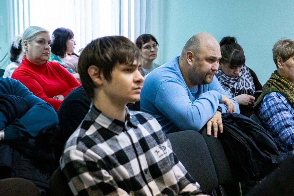 Председатель комитета ЖКХ Николай Малахов провел совещание с управляющими компаниями