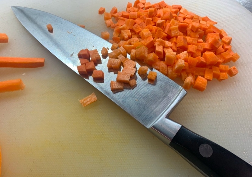 Где хранить ножи: неожиданные советы от шефов