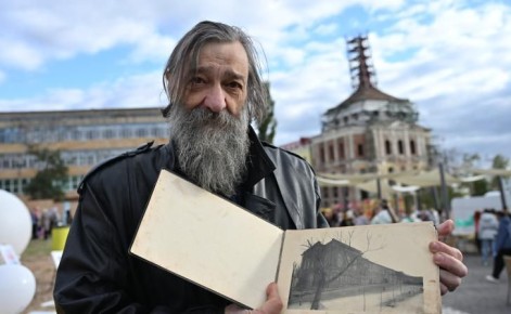 Курск простился с известным художником и галеристом Олегом Радиным