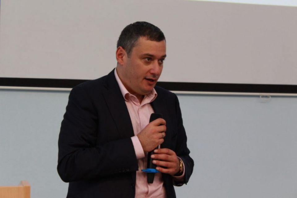 �������� ����� ��������� ������������ � ���������� ���������