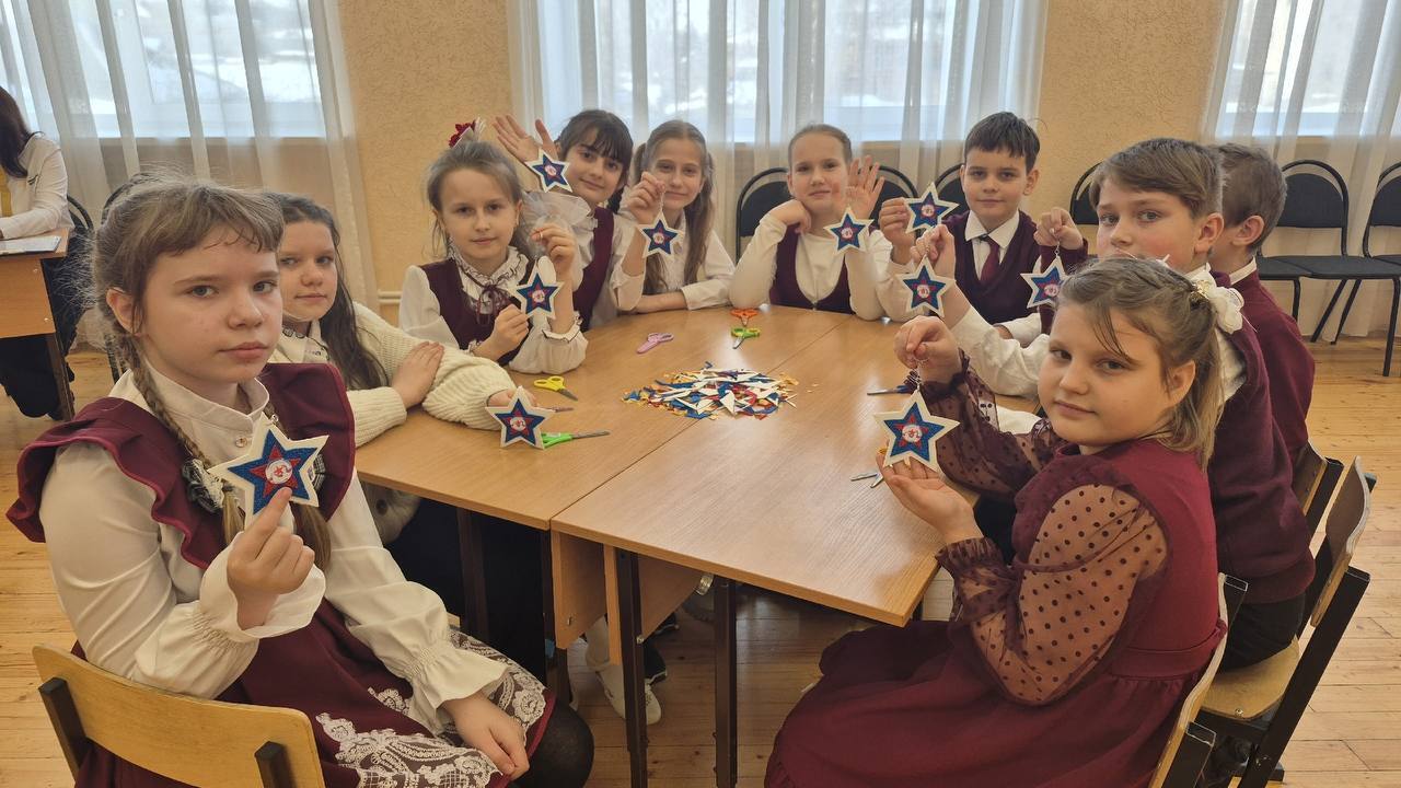 Дмитриевский район — своим защитникам!