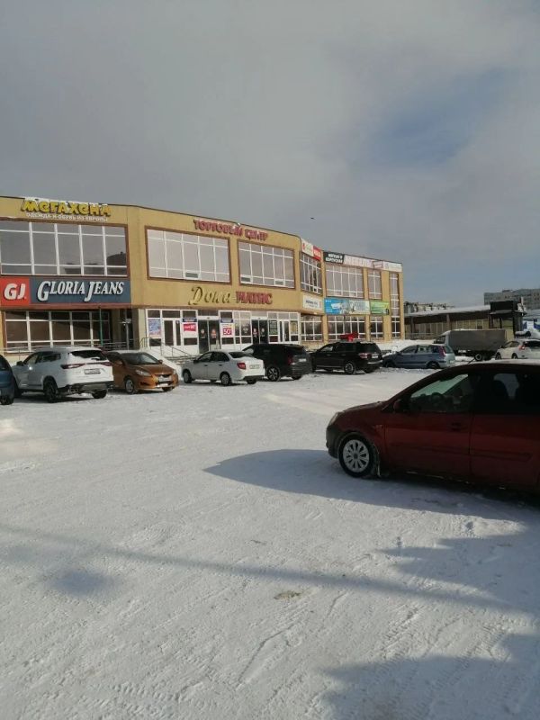 К борьбе со снегом присоединились и организации Железногорска