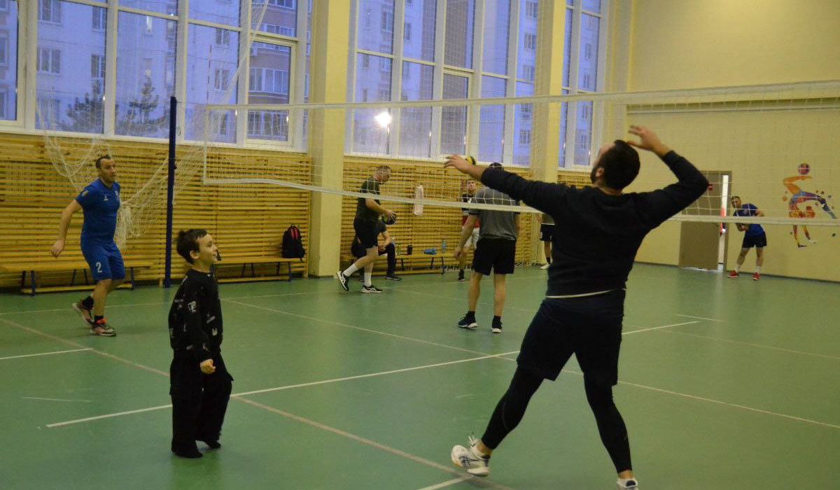 В Курске прошёл волейбольный турнир отцов