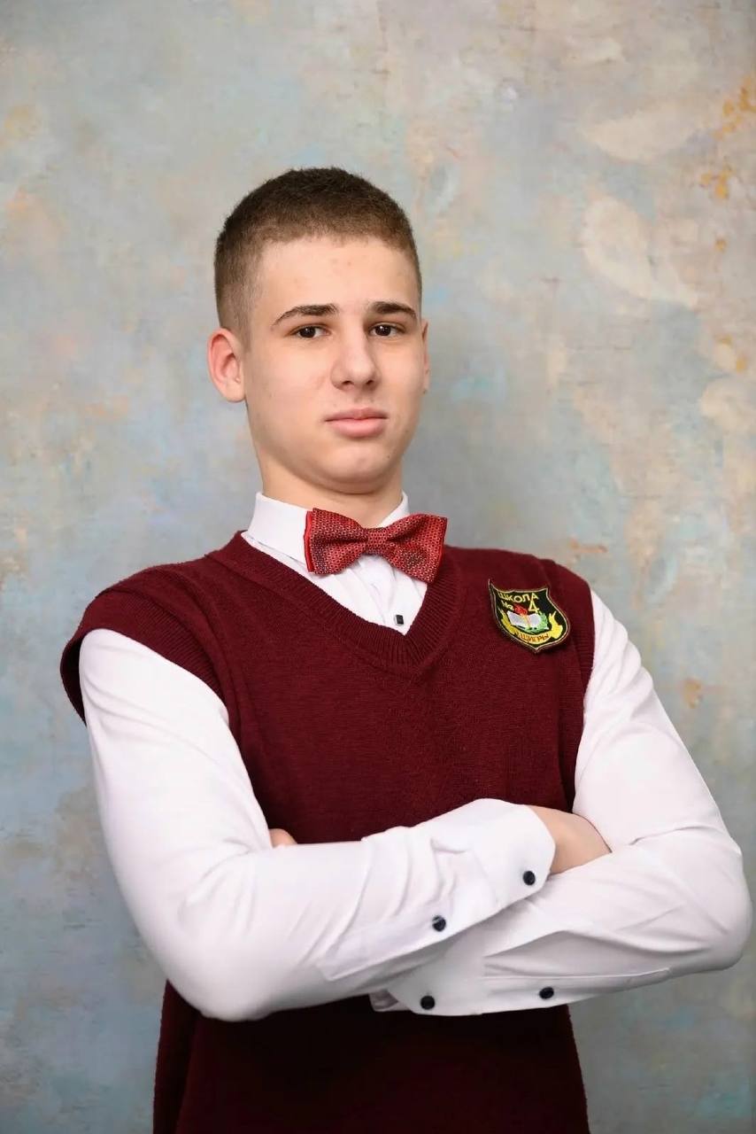 Извеков Иван, ученик 10 класса СОШ №4, стал финалистом XVII областного конкурса риторов!