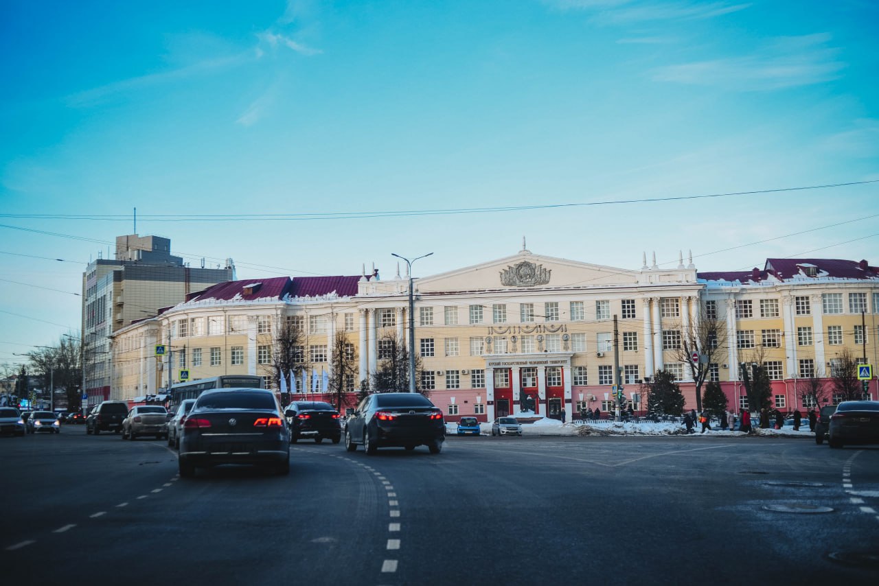 В Курске проверят состояние колодцев после жалоб жителей на просевшие конструкции