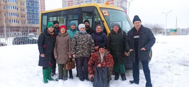 Сергей Цуканов: Сотрудники организаций Фатежского района продолжают активно участвовать в волонтерской работе по формированию продуктовых наборов на Губернаторском складе