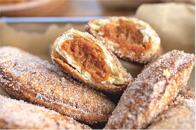 Нежные тыквенные пирожки в мини-формате для осени