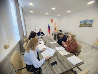 С 12 февраля по 5 марта текущего года, в рамках деятельности Министерства финансов и бюджетного контроля Курской области, провожу рабочие встречи с коллегами и главами муниципальных районов и городов, на которых обсуждаются...