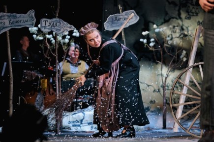 Спектакли 5 городов России представят в Курском драмтеатре с 21 по 26 апреля