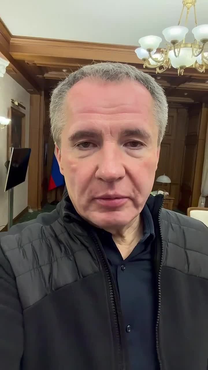 В соседней с Курской Белгородской области местный житель отказался посадить в свою машину губернатора Вячеслава Гладкова, который голосовал на дороге