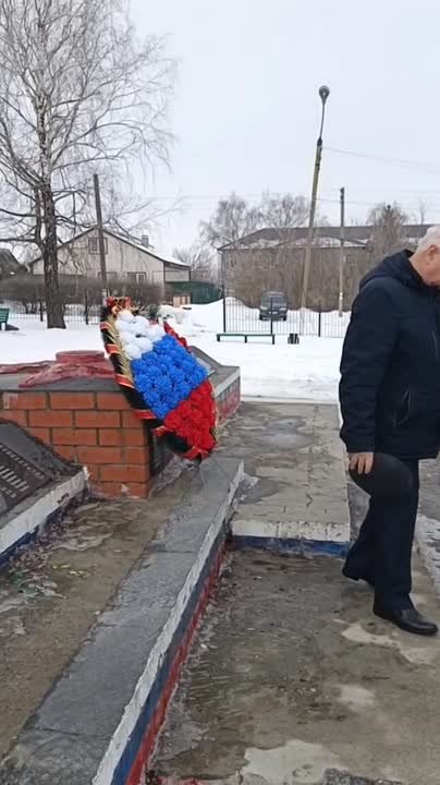 Владимир Зайцев: Сегодня в день освобождения Большесолдатского района от немецко-фашистских захватчиков в годы Великой Отечественной выйны в парке Победы с. Большое Солдатское провел торжественный митинг