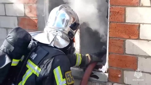 В Курске на берегу Тускари сгорел частный дом