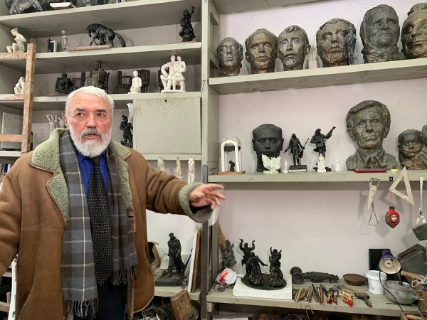 Курский скульптор Николай Криволапов отмечает 87-летие