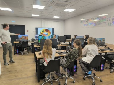 Игорь Корпунков: В Курчатовской школе креативных индустрий стартовал курс по управлению БПЛА