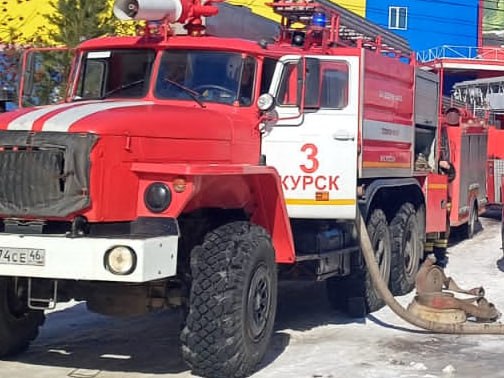 В частном секторе Курска горел жилой дом