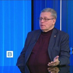 Рифат Сабитов в студии ГТРК «Белгород» заявил, что нужно развивать свои технологические возможности и не стеснятся этого