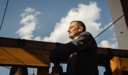 Александр Хинштейн поздравил курян с первым днем весны