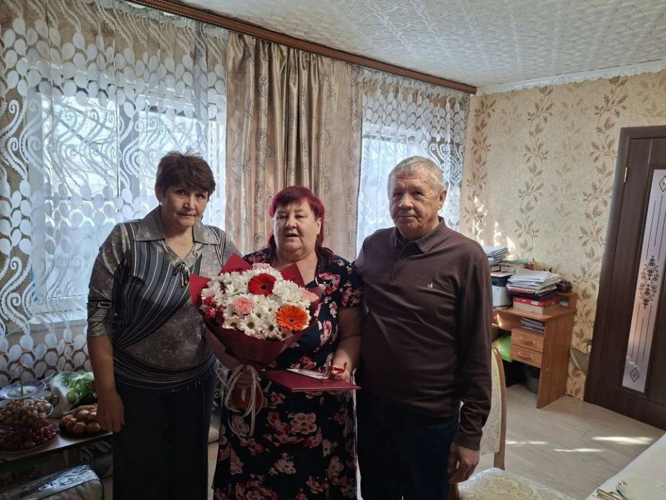 Николай Волобуев: 27 февраля свой юбилей отмечала директор Долгобудской СОШ Мищенко Людмила Николаевна