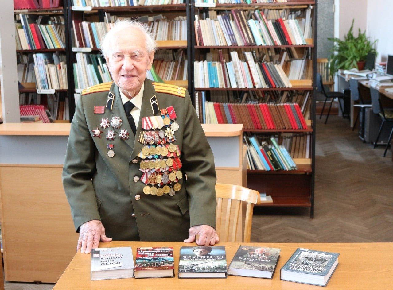 2 марта исполняется 105 лет со дня рождения Петра Алексеевича Михина — ветерана Великой Отечественной войны, артиллериста, педагога и писателя