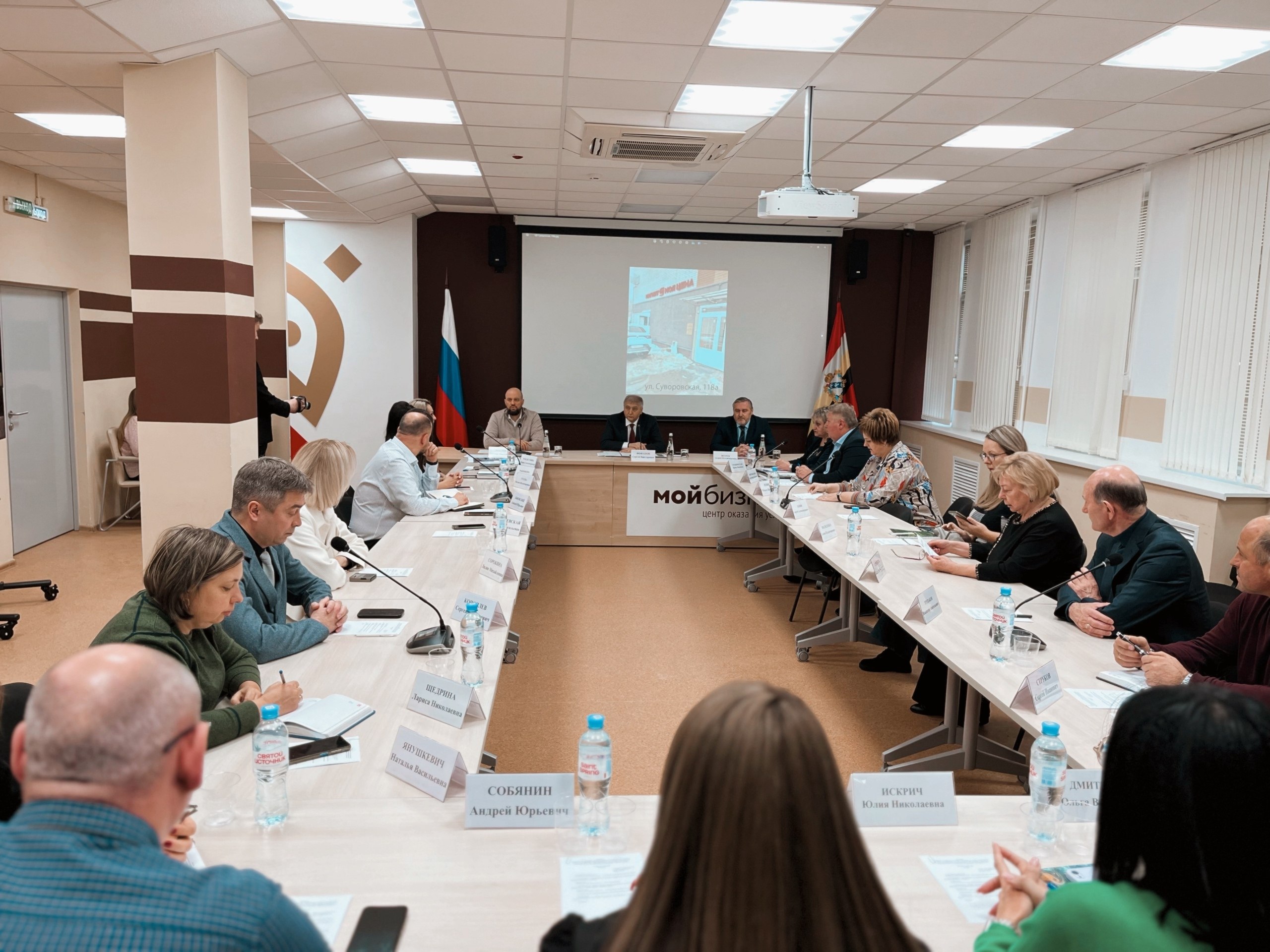 Уборка территории, продвижение местных товаров и региональный бренд