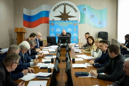 Мэр Курска поручил подготовиться к паводку, пожароопасному сезону и случаям бешенства