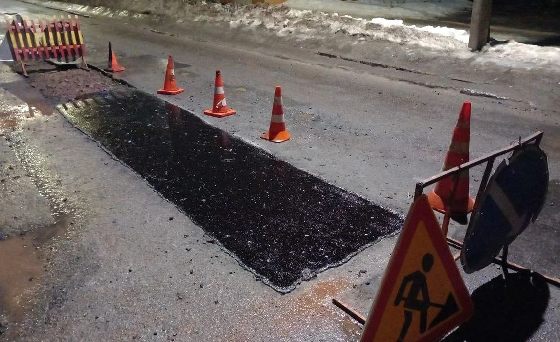 В Курске подрядчик устранил 1 проблемный участок дороги у областной больницы