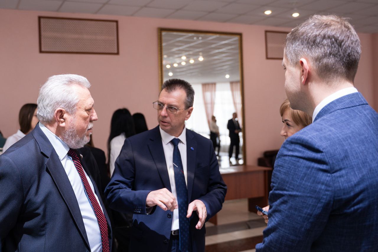 Игорь Корпунков: В Курчатове состоялась выездная профориентационная встреча со школьниками и педагогическим сообществом в рамках традиционного проекта "День ЮЗГУ"