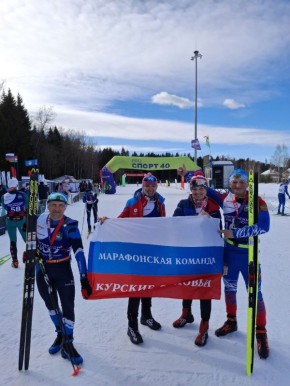 Геннадий Енютин: 8 марта 2026 в составе марафонской команды "Курские соловьи" учитель физкультуры Субботинской средней школы Махортов Сергей Владимирович принял участие в Докторском марафоне 52 км в г. Обнинск, Калужской...