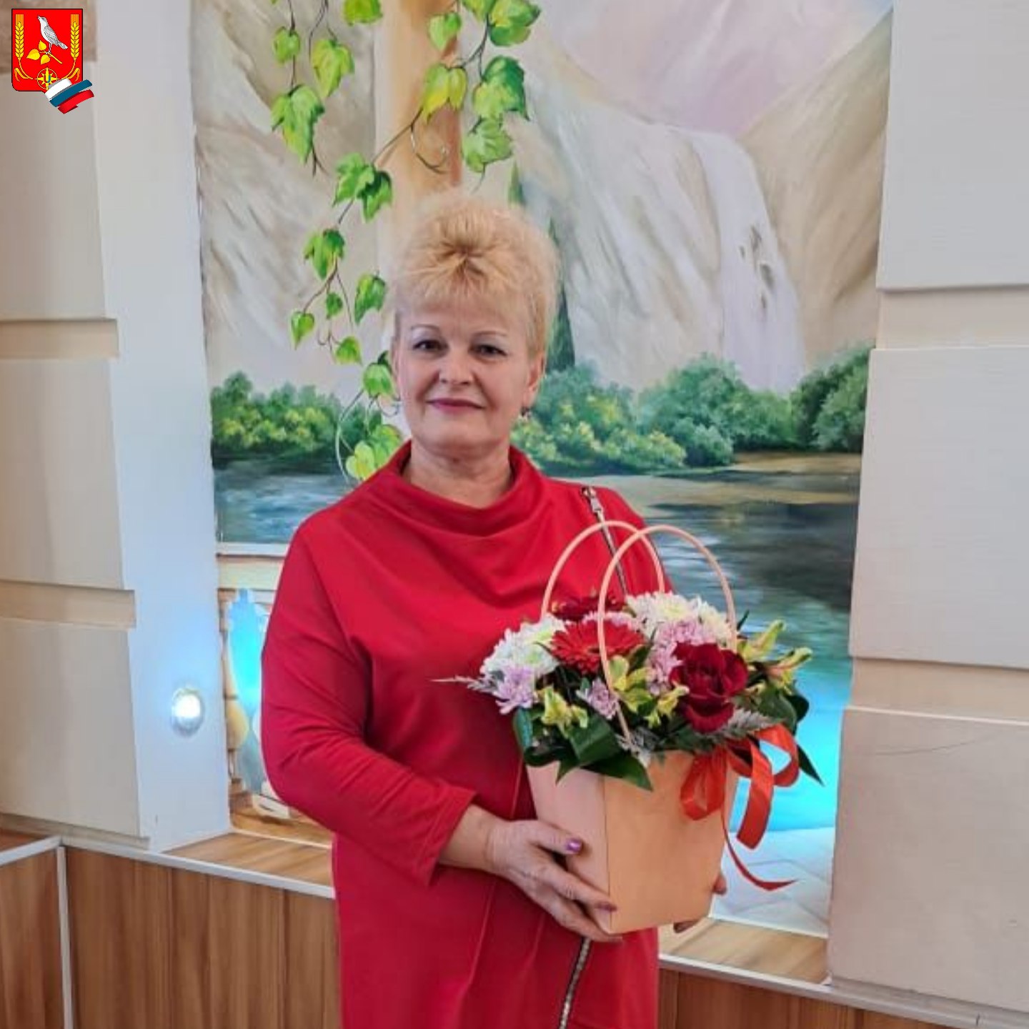 Сегодня свой День рождения отмечает начальник Управления финансов Железногорского района Шмырева Надежда Викторовна!