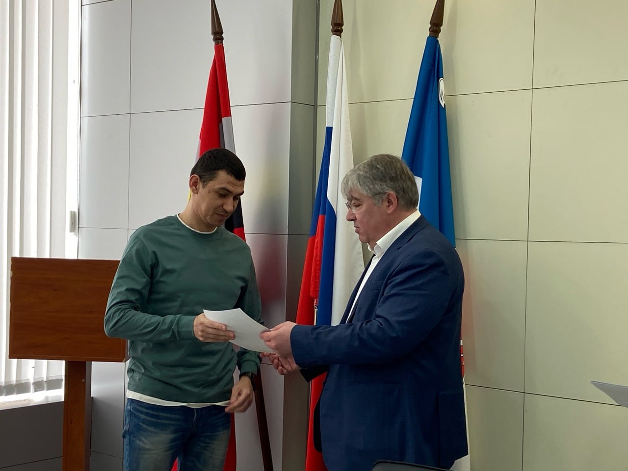 Александр Михайлов: Семь молодых семей Железногорска получили свидетельства на социальную выплату, которая поможет им сделать один из самых значимых шагов в жизни — улучшить свои жилищные условия