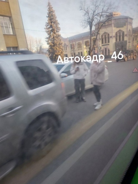 В центре Курска случилась авария