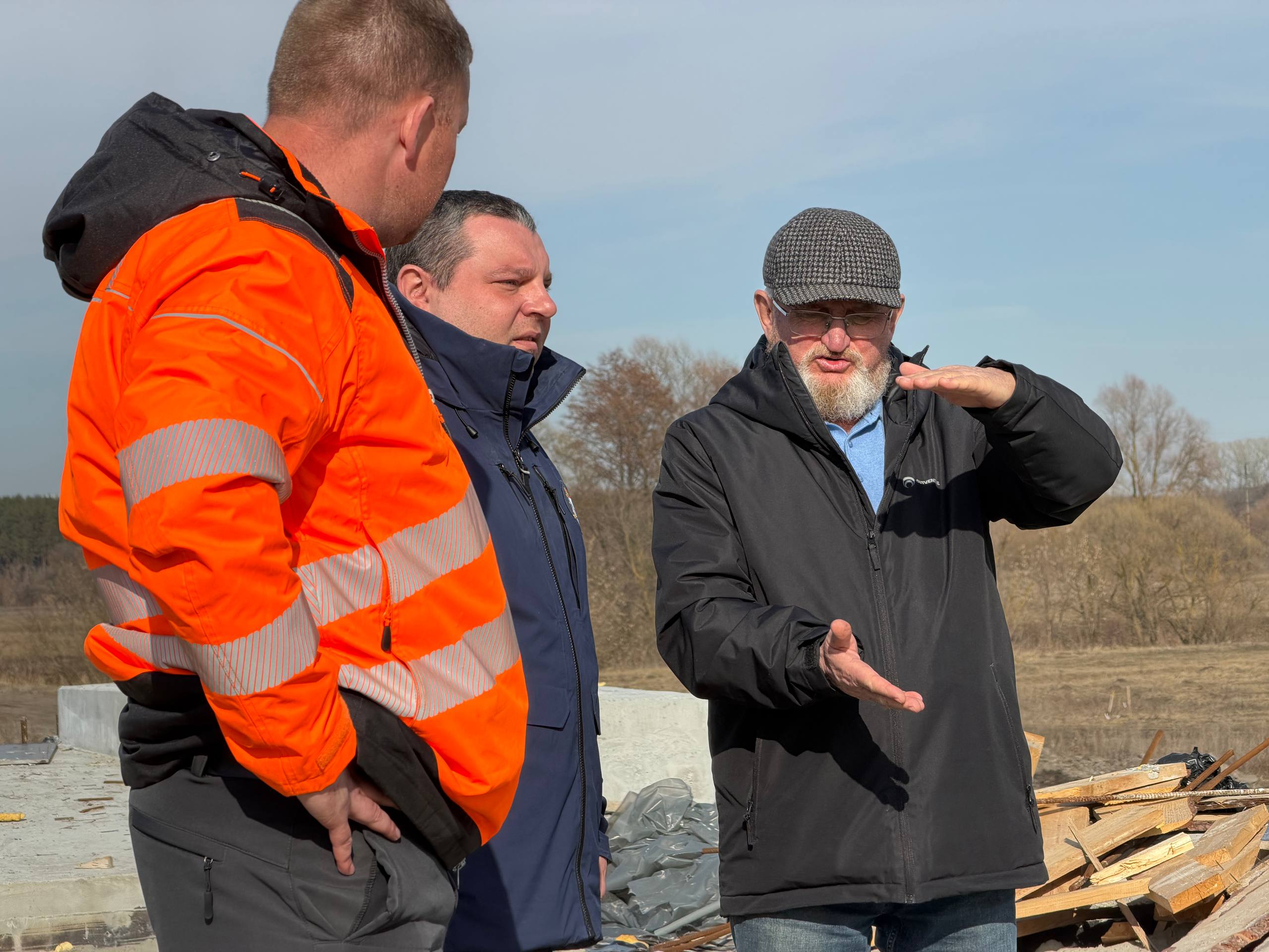 В ходе рабочей поездки посетил строящийся в Курске проспект Булатова