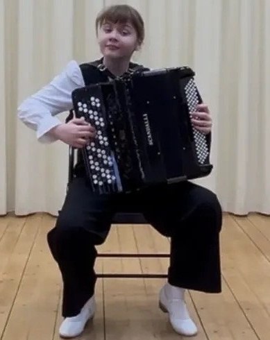 Обучающаяся МКОУ ДО «Курчатовская ДШИ» Анна Мяснянкина успешно выступила на двух престижных музыкальных конкурсах