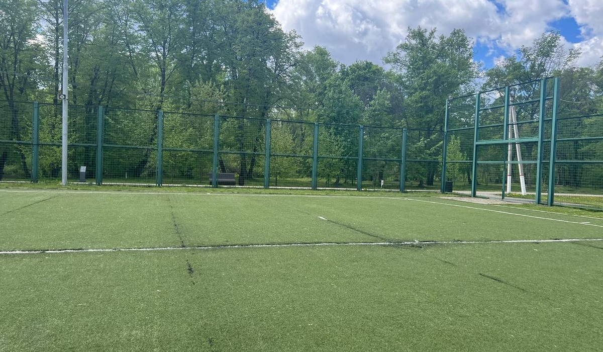 В Курске суд удовлетворил иск прокуратуры о ремонте футбольного поля на «Боевке»