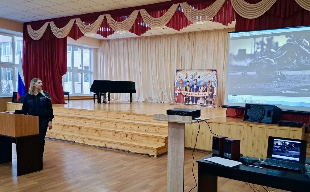 Мотоцикл в руках ребенка — это игрушка или смертельная опасность?