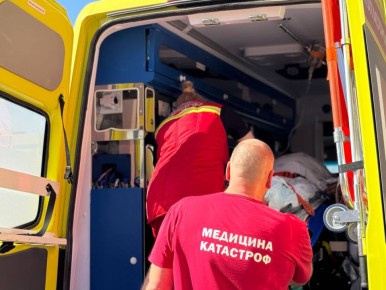 Ещё одного пострадавшего при атаке на агропредприятие в Хомутовском районе отправят на лечение в Москву